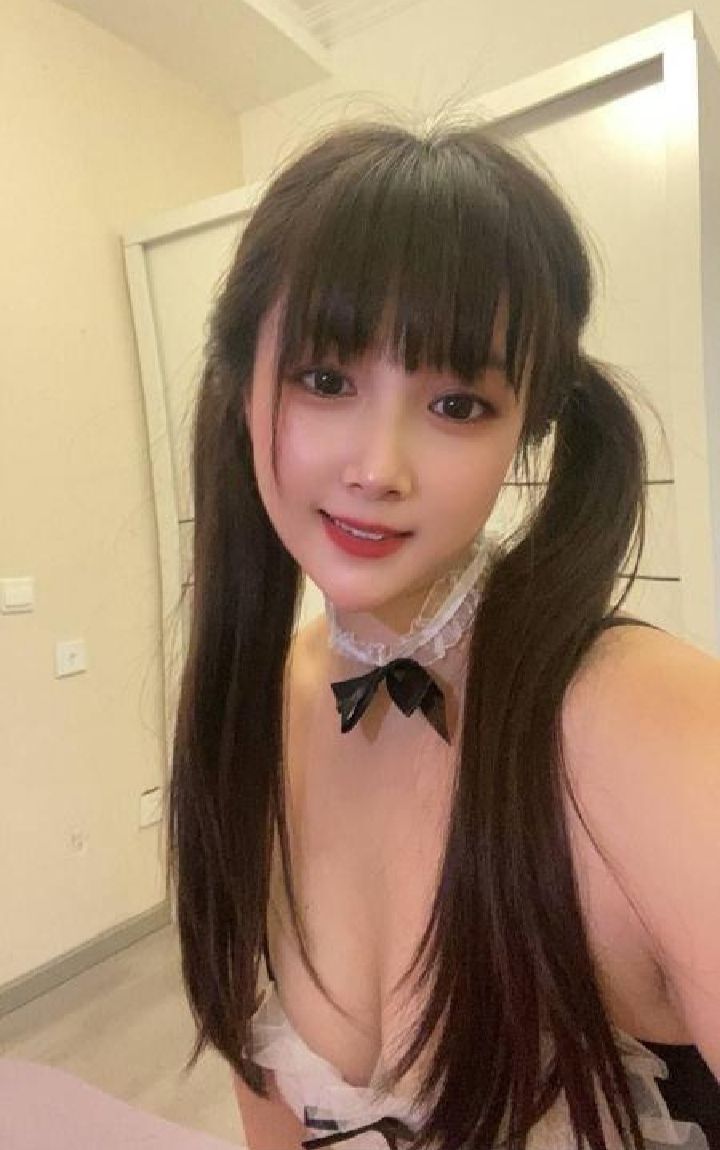 武侯双马尾少女感晓婷