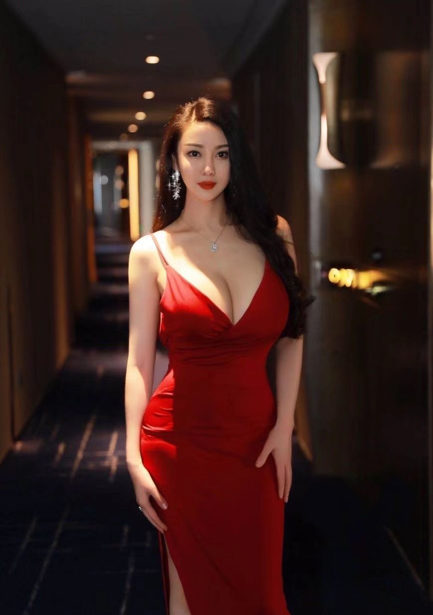 坐标上海 卡戴珊170cm  喜欢的加我私聊