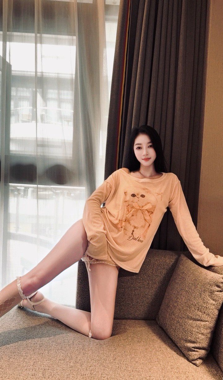 天河智慧城诗诗 温柔娇媚，邻家妹女年轻活力亲和可人