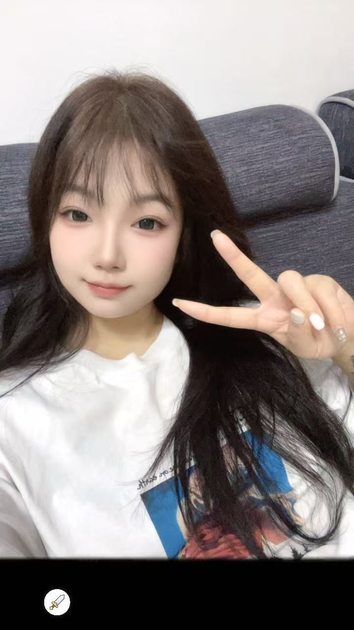 布吉高挑美女露露