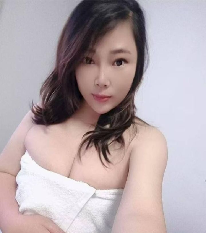 闵行丰乳肥臀一线天