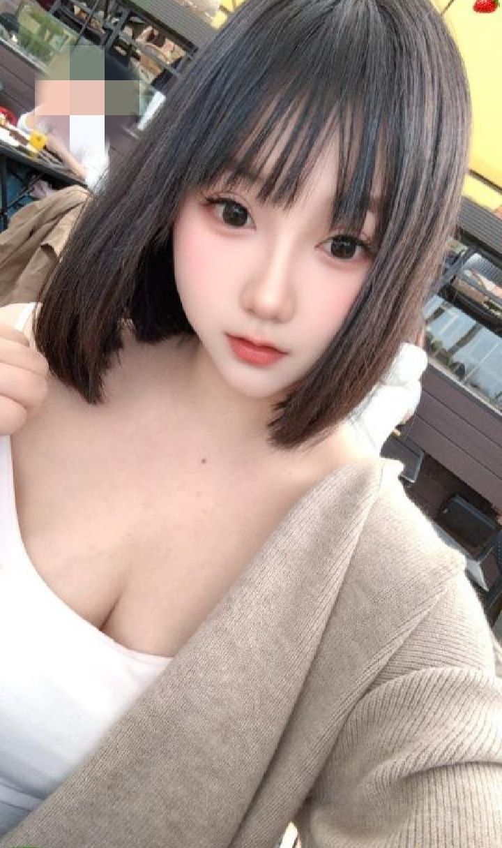 丰润短发萌妹小丸子