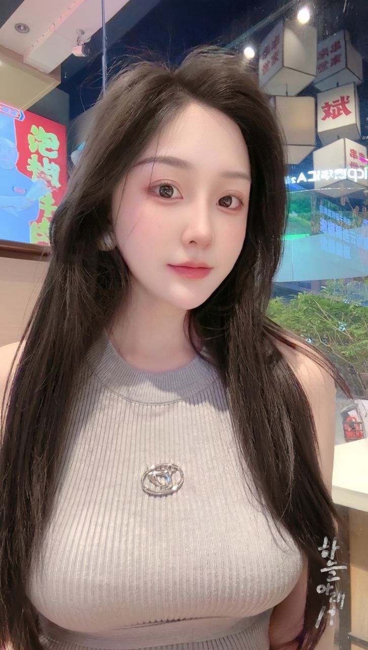 南宁童颜巨乳菲菲