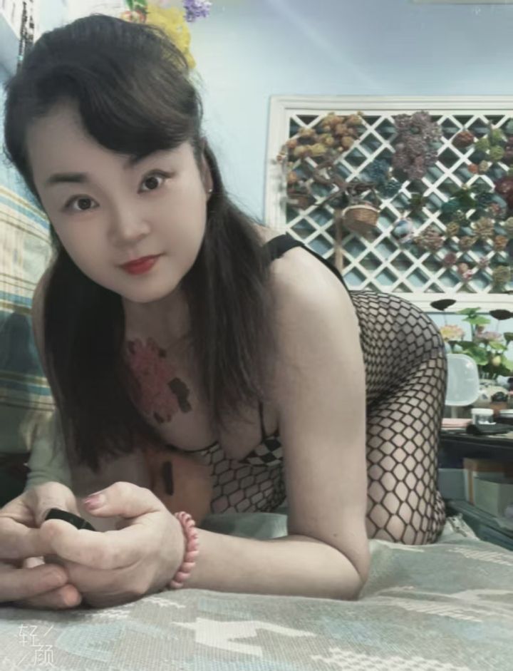 丰满情趣熟女淡然