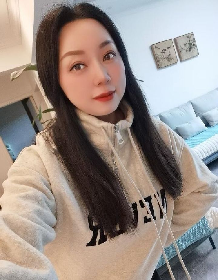 盘龙文艺小嫂子