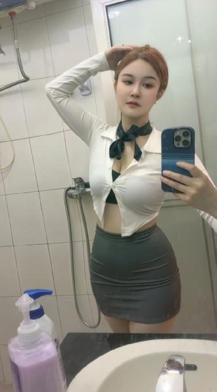 海珠情趣制服美少妇