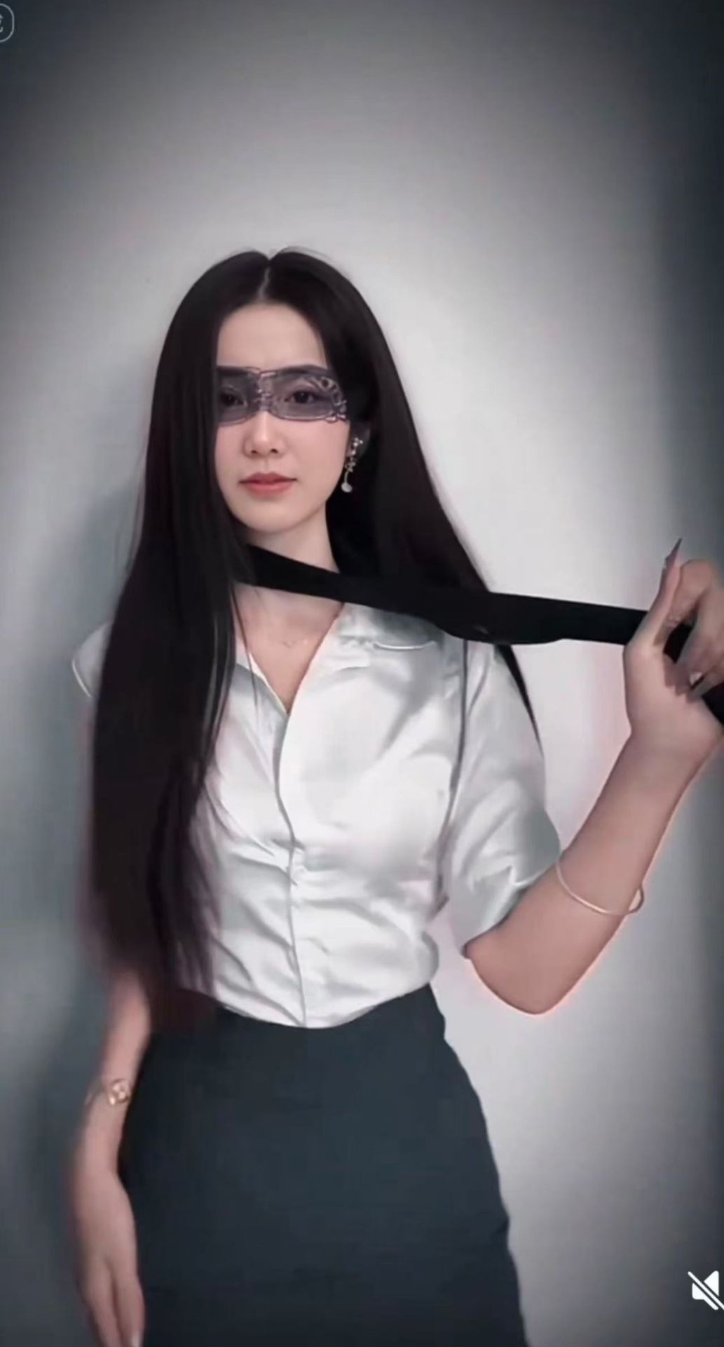 白云石井饮乐 御姐,气质型新人兼直 饥渴少妇 性欲强