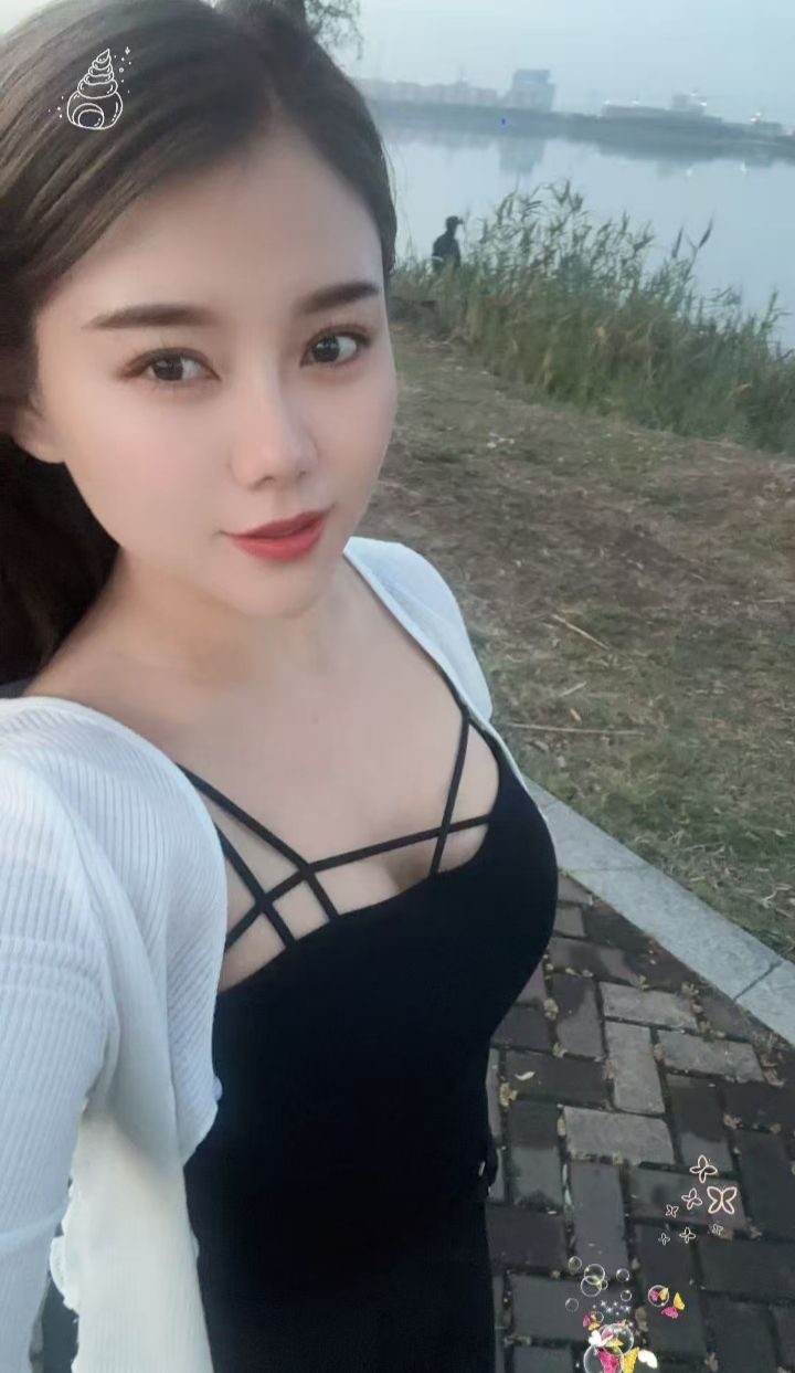 相城美乳御姐露露