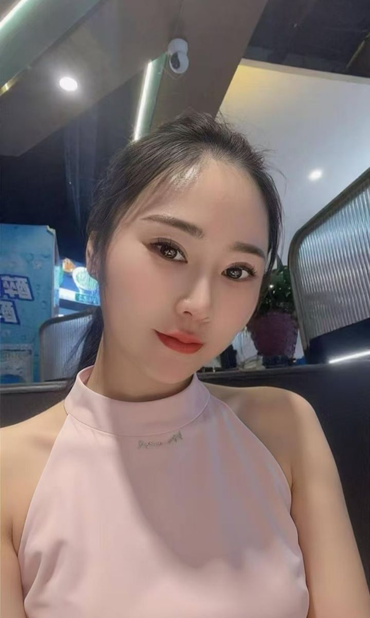 碑林美艳小姐姐心怡