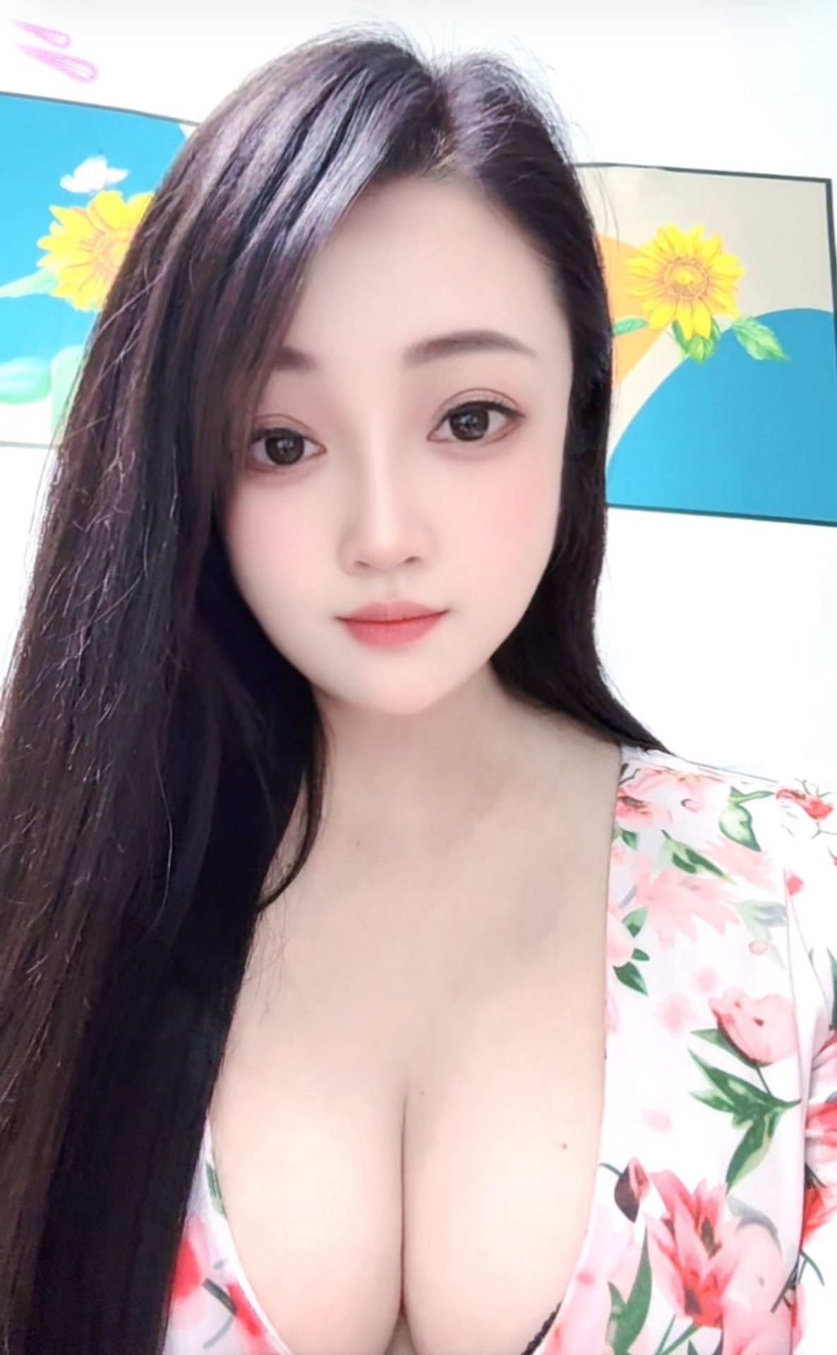 大奶兼职小姐姐