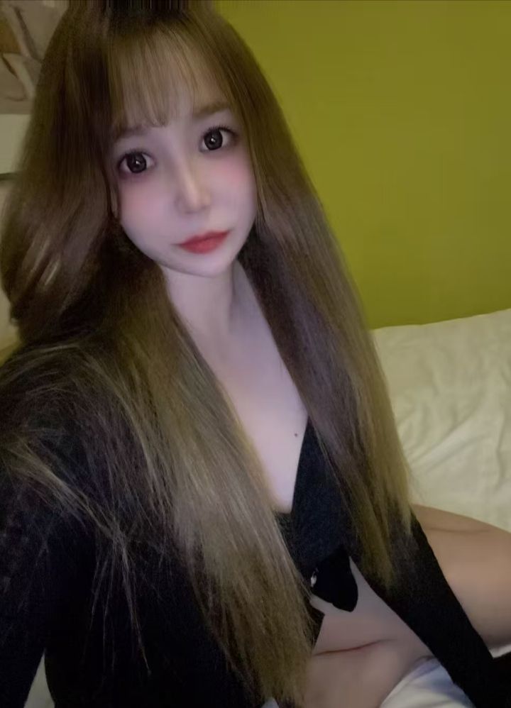 成华丰满嫩妹团团