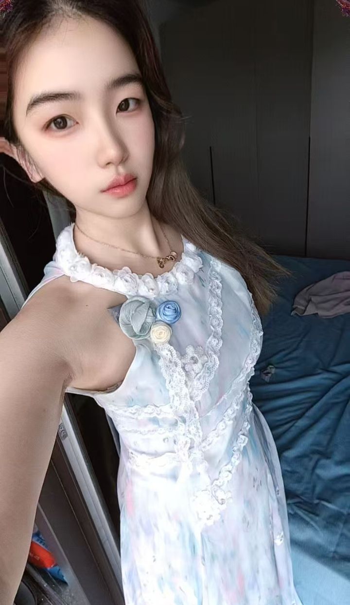 丰润热辣小姐姐依依