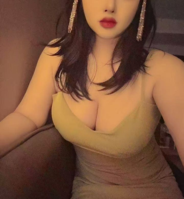 微胖极品嫩妞月儿