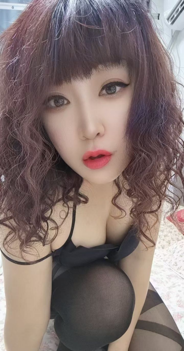 浦东大波浪少妇静静