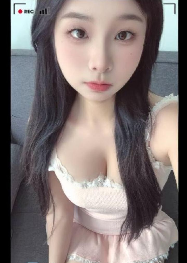  she~吻美乳甜妹晶晶