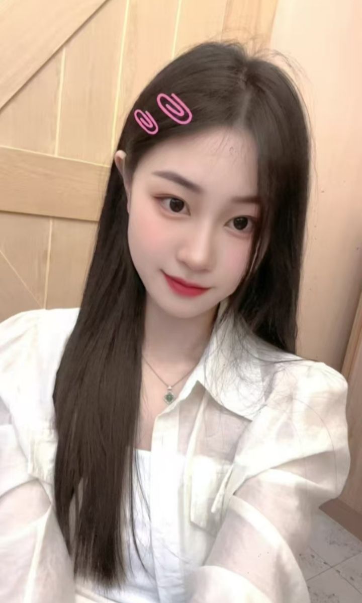 南山白嫩美妞甜甜