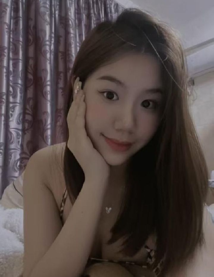 浦东湿吻嫩妹婷婷