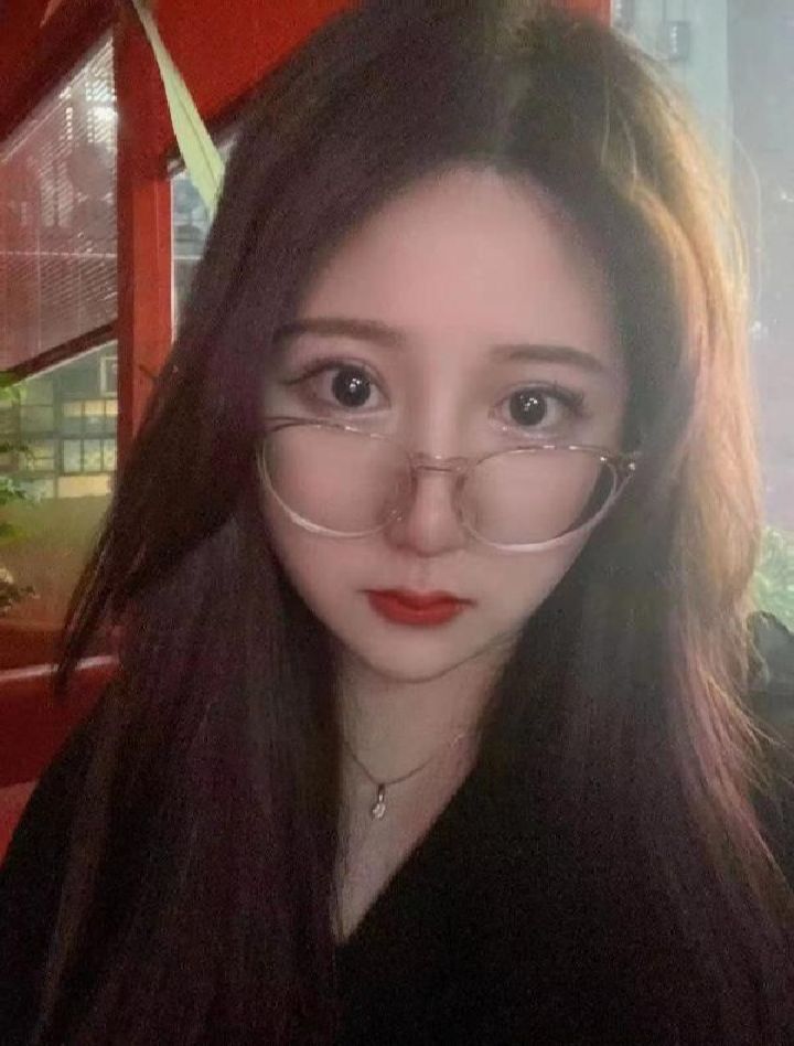 兼职眼镜美妞珞珞