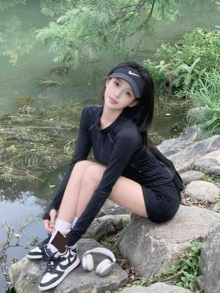 坐标北京，偶尔兼职，喜欢的加微信私聊