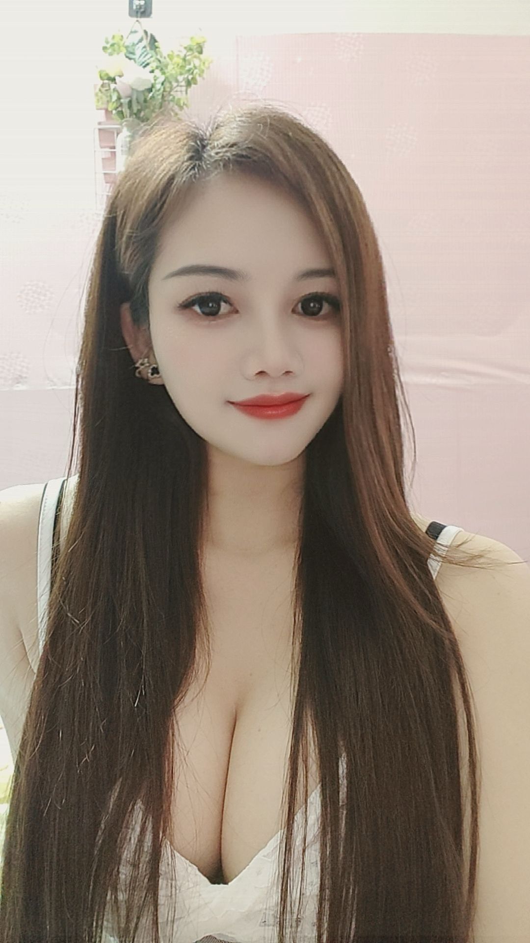 梅花园新人阿华 肤白小sao货，性欲强，要来还想要