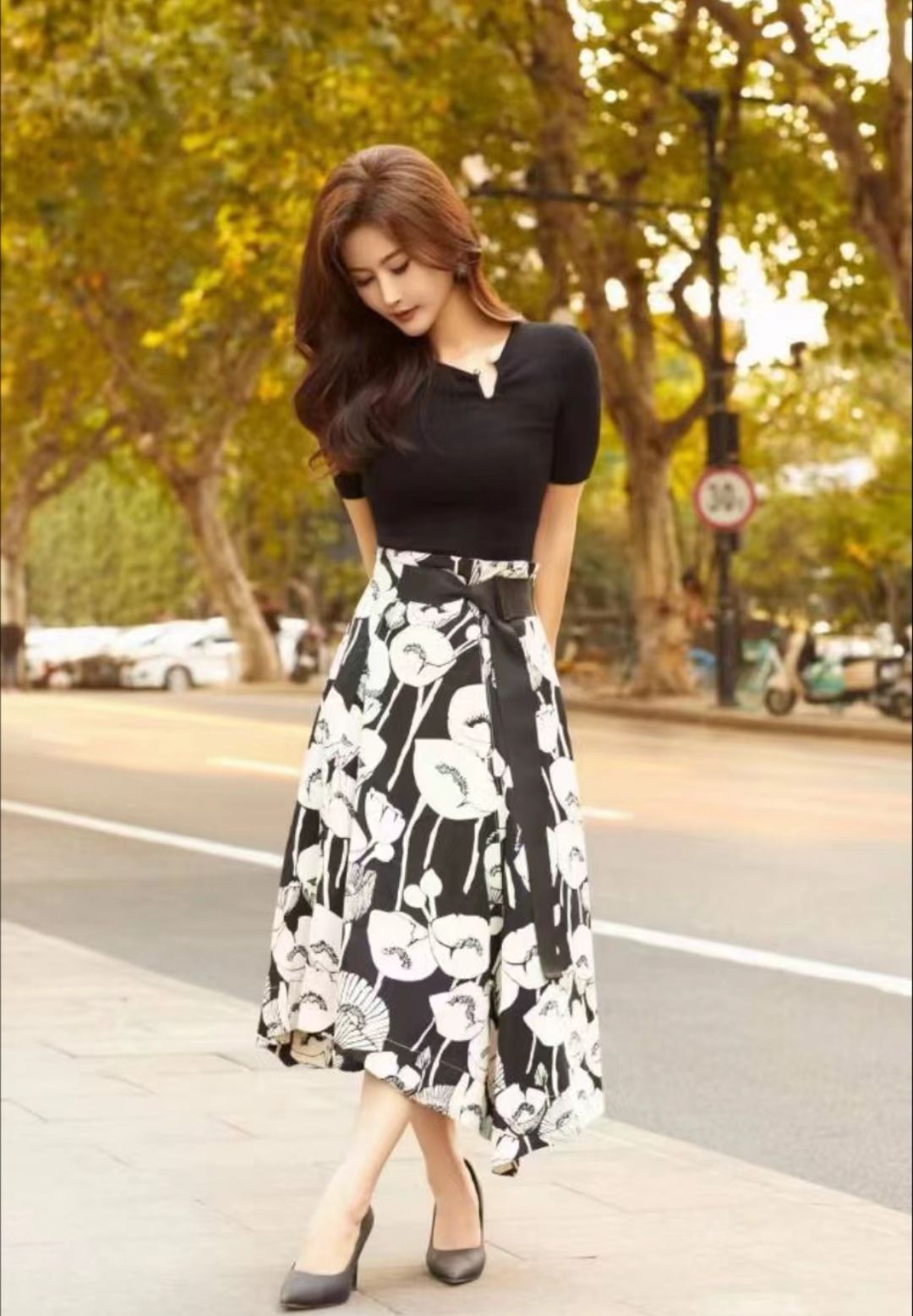 坐标杭州，职业模特，喜欢的加微信私聊