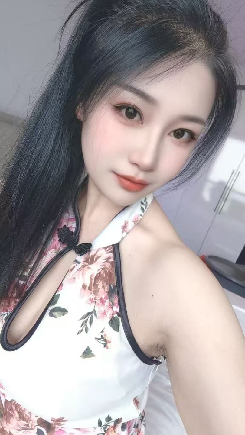 小店水嫩姐姐能吸会夹