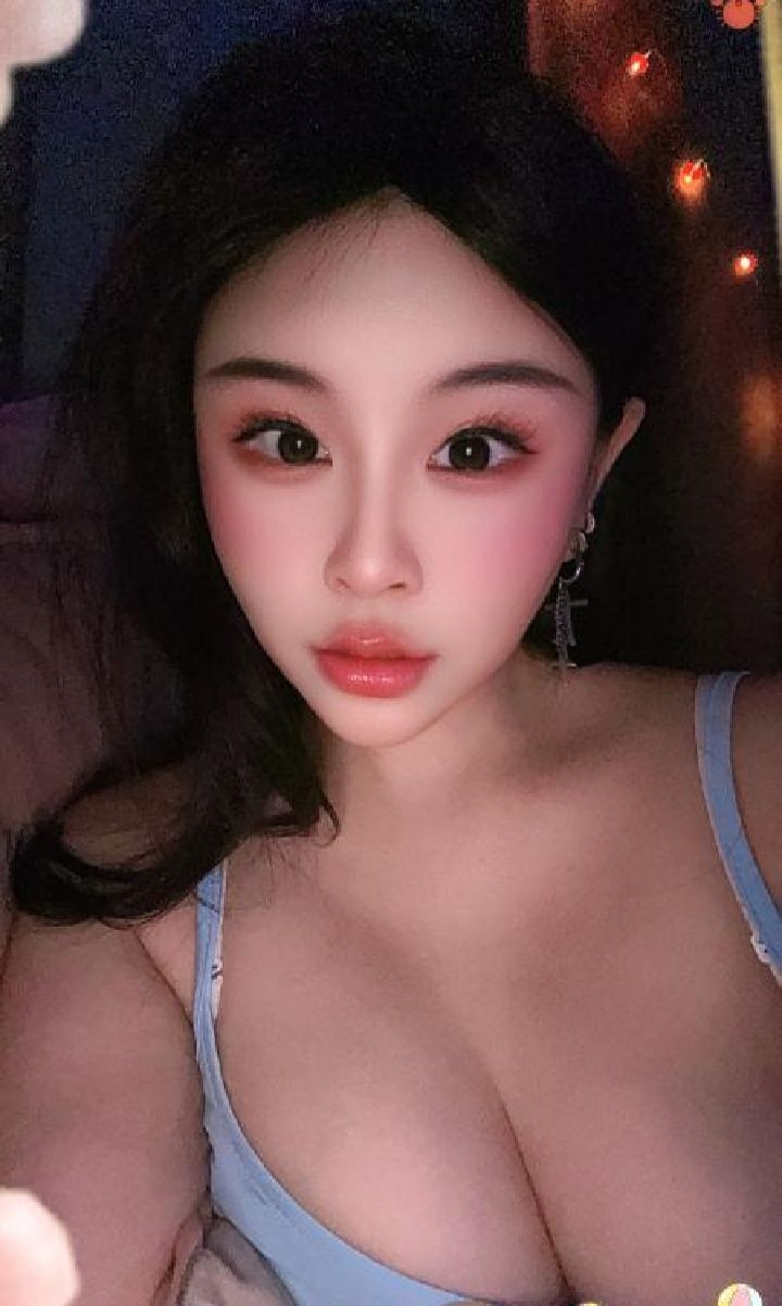 江岸服务系大奶泡泡