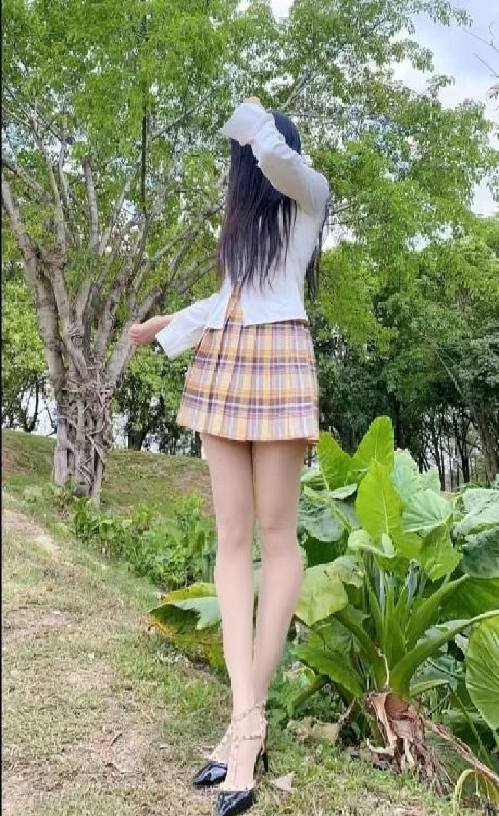 光谷丝袜美腿芳芳
