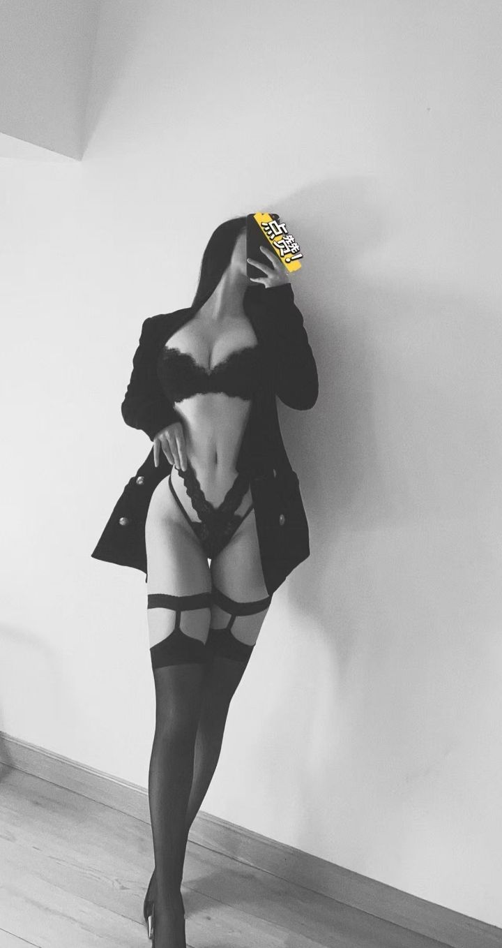 欧美身材辣妹云儿