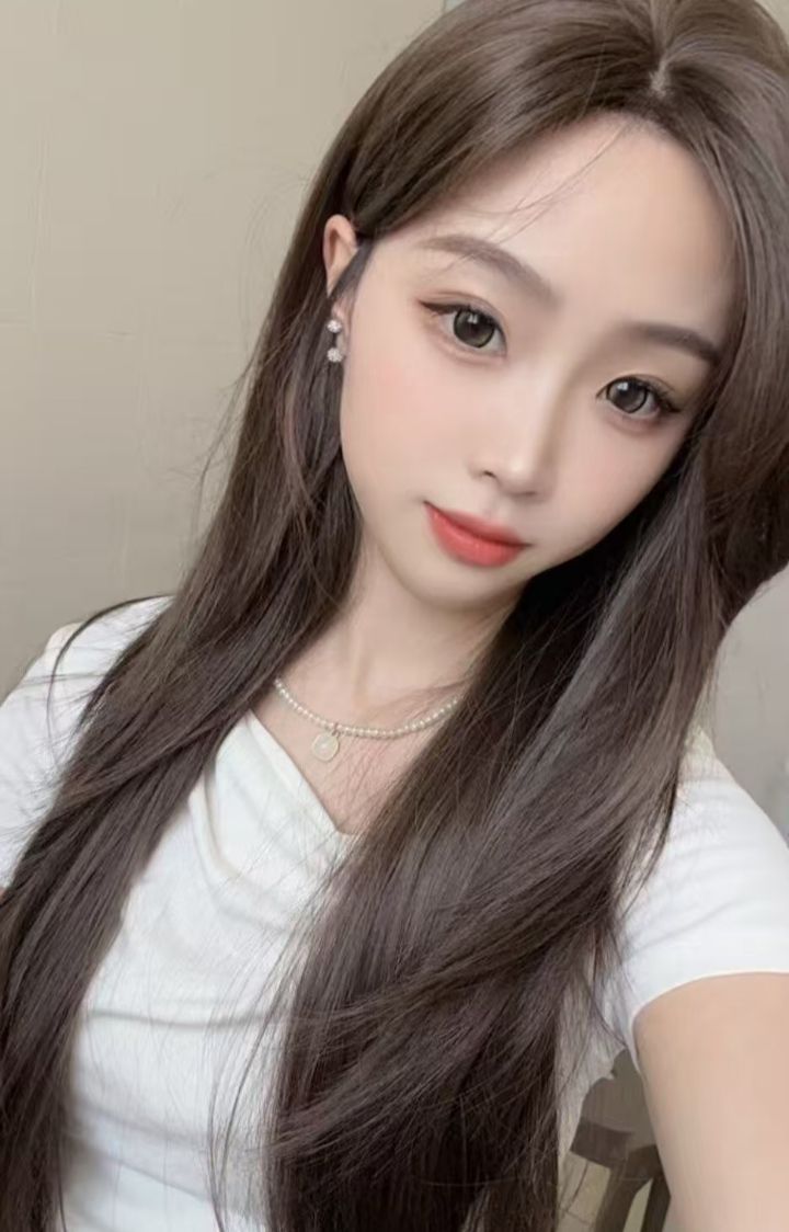 闵行白嫩萌妹小娜
