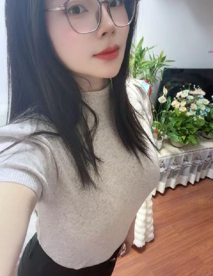 南山美妞神似徐冬冬
