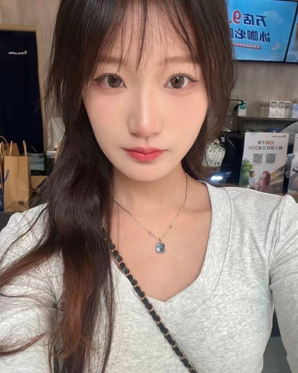 白云永泰菲菲 师出高档会suo 真诚对待每一个项目 贞艹换真钞