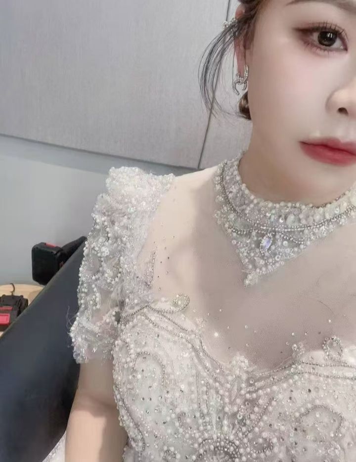 江岸丰润御姐希希