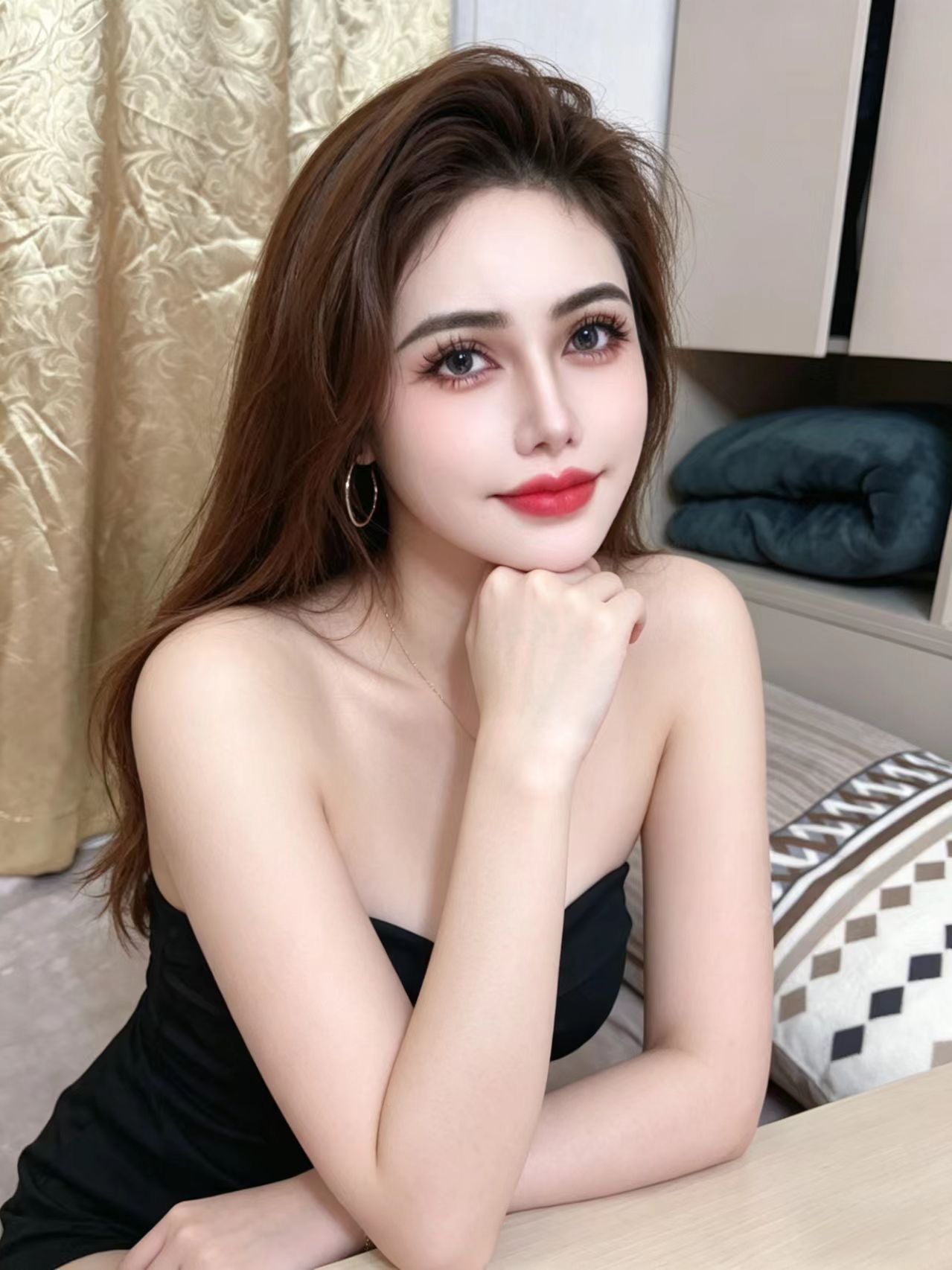 梅花园小爱 大长腿尤物 身材好 让人有征服欲望