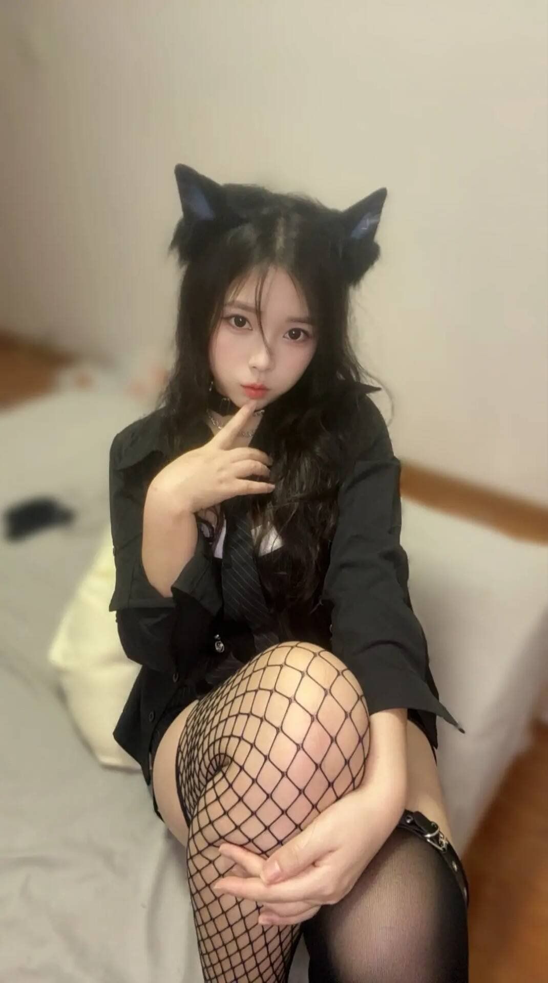 静安区美女桃桃，皮肤光滑