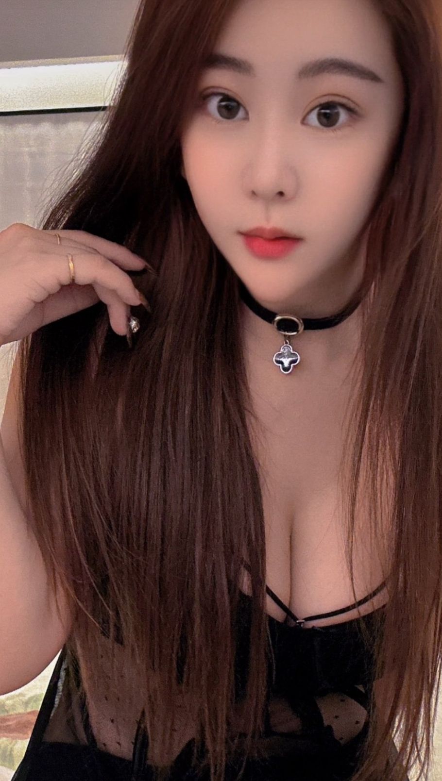 东站附近的小姐姐，人美声甜
