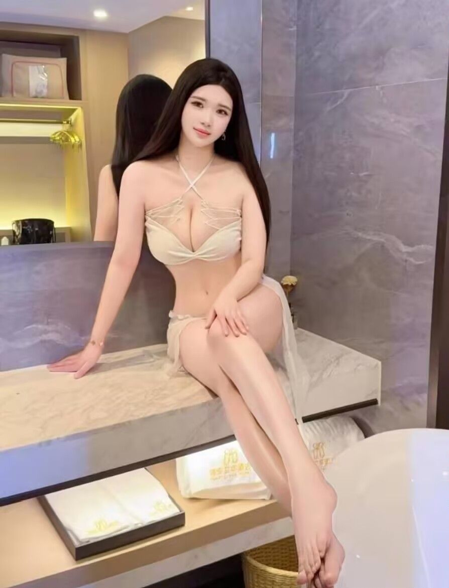 坐标北京，偶尔兼职，喜欢的加微信私聊