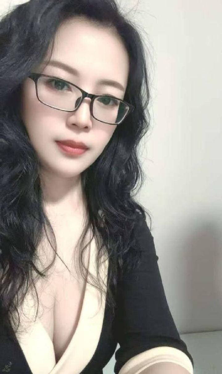 下沙丰润兼职眼镜妞