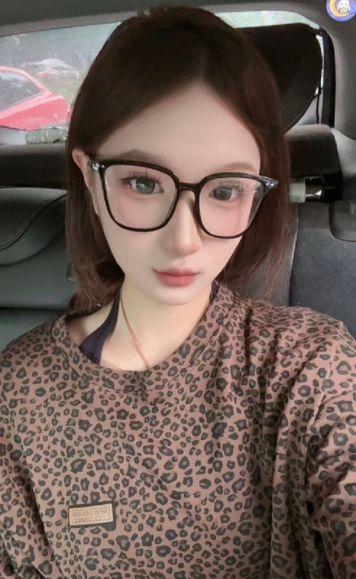 蜀山兼职嫩妹小橘子