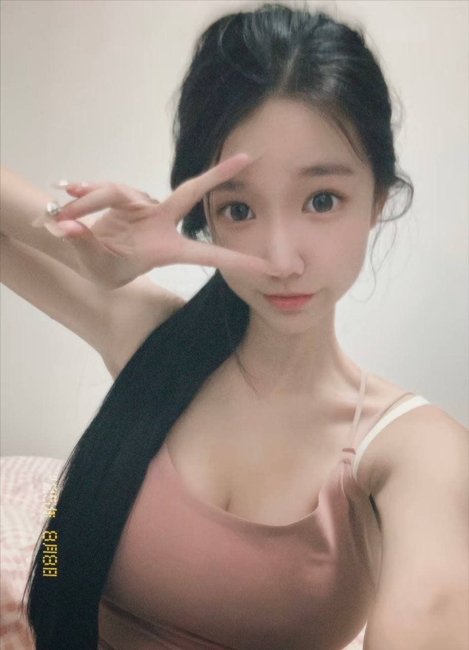 热情的小姐姐白白嫩嫩