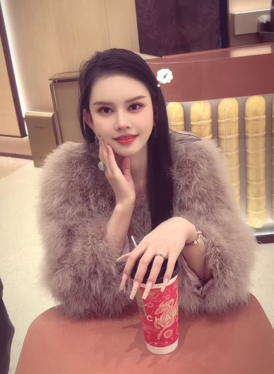 很sao的一个妹子，会喷水