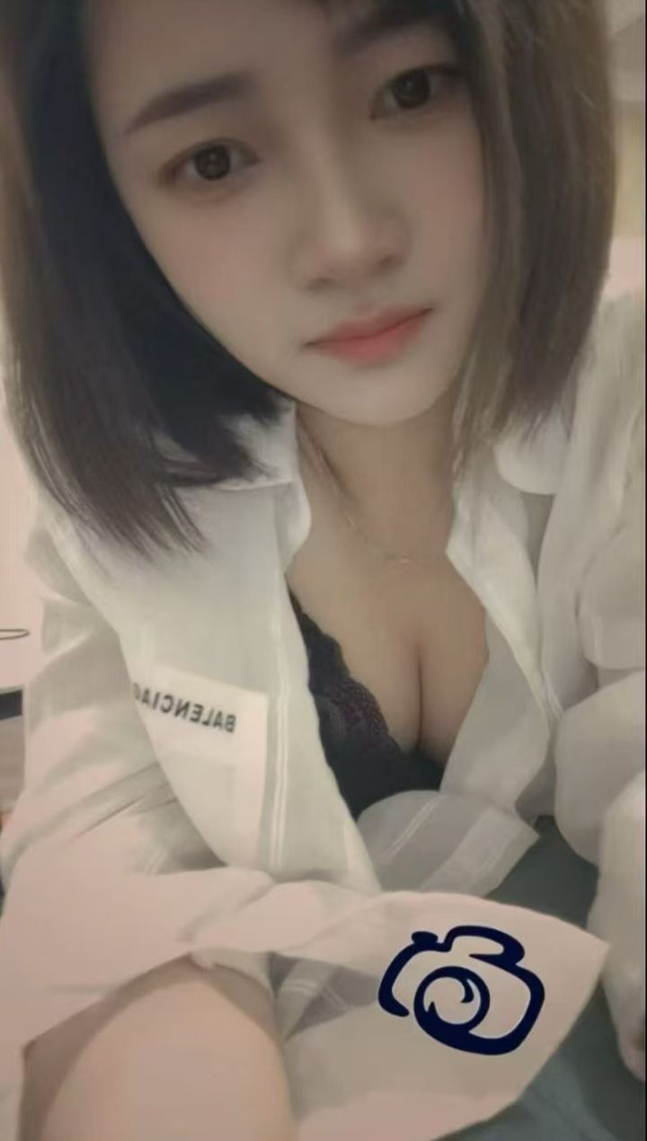 丰润短发少妇夏沫