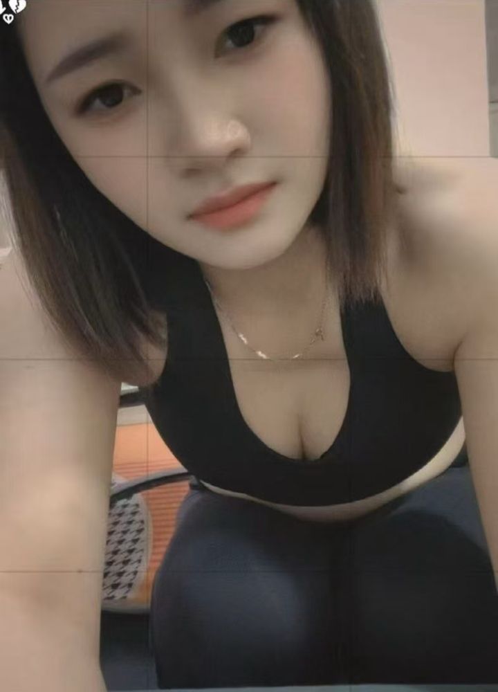丰润短发少妇夏沫