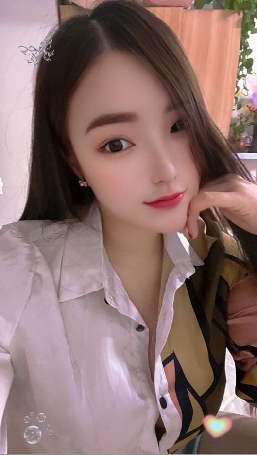 海珠石溪艳子  肤白性感丰满型 e杯大乃手感好 不催钟