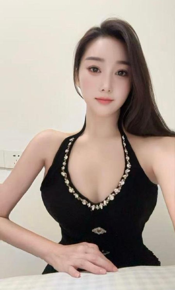 天河健身大奶妞