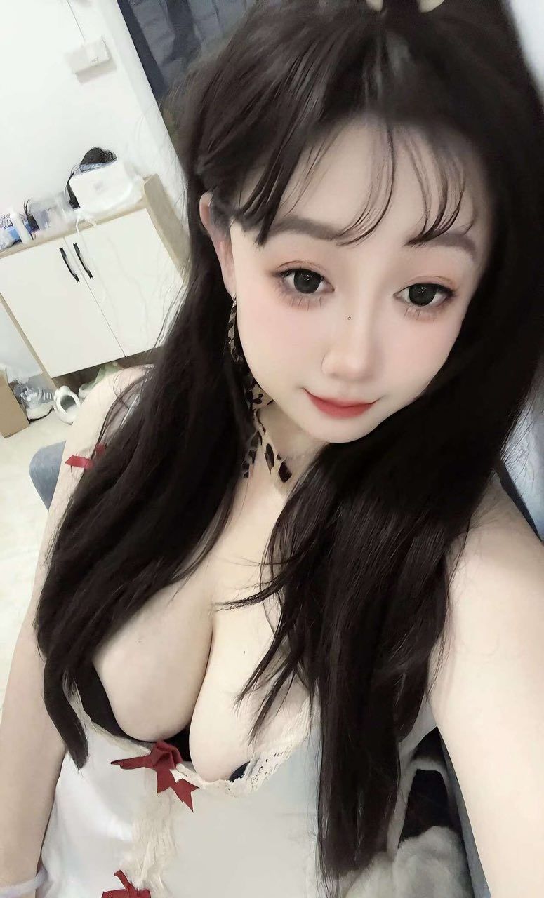 花都狮领微微 肉感肥臀 大乃柔软 鲍鱼鲜美 水娃体质