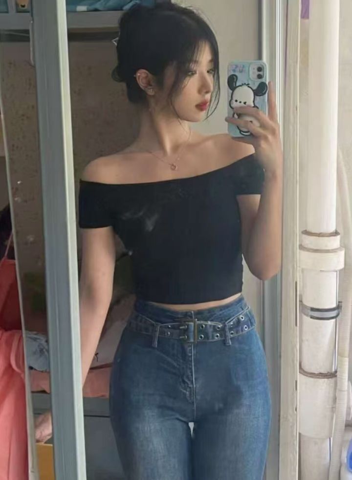 西山极品身材美妞草莓