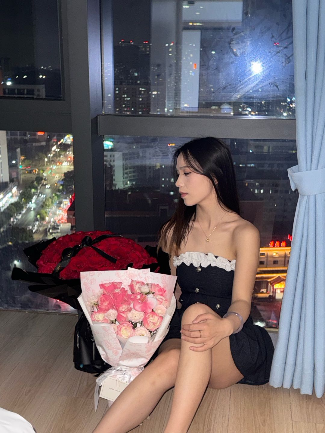 天河车陂04新人沫沫 长相甜美 性感制服 身材有型
