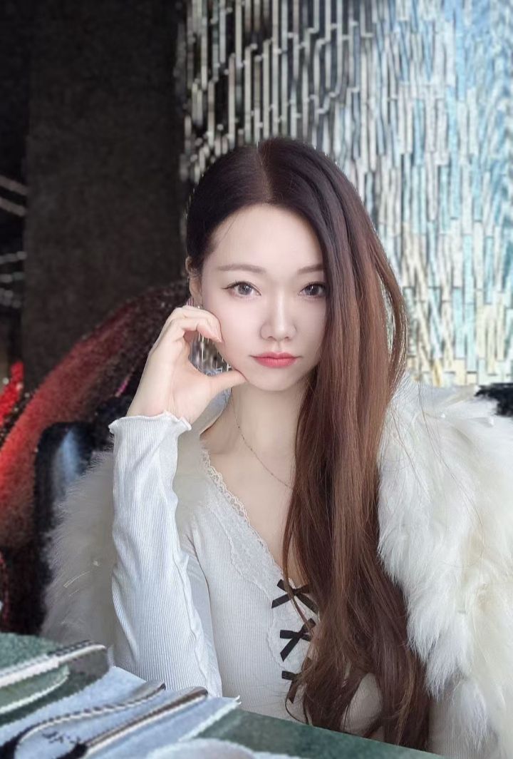 盘龙高挑辣妹静静子
