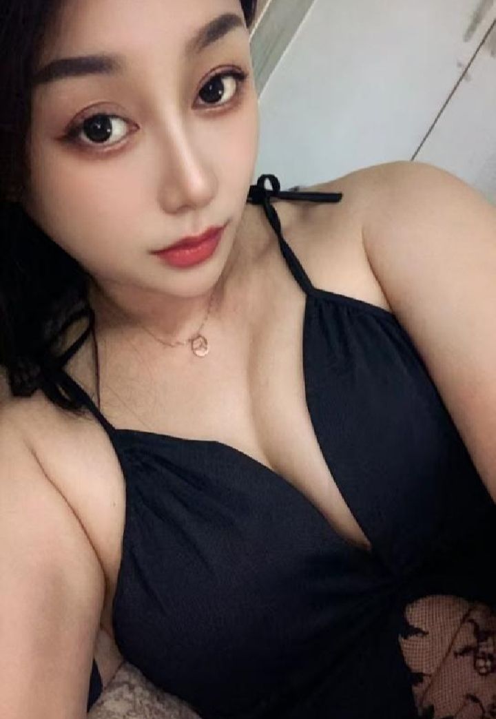 庐阳美艳御姐柒月